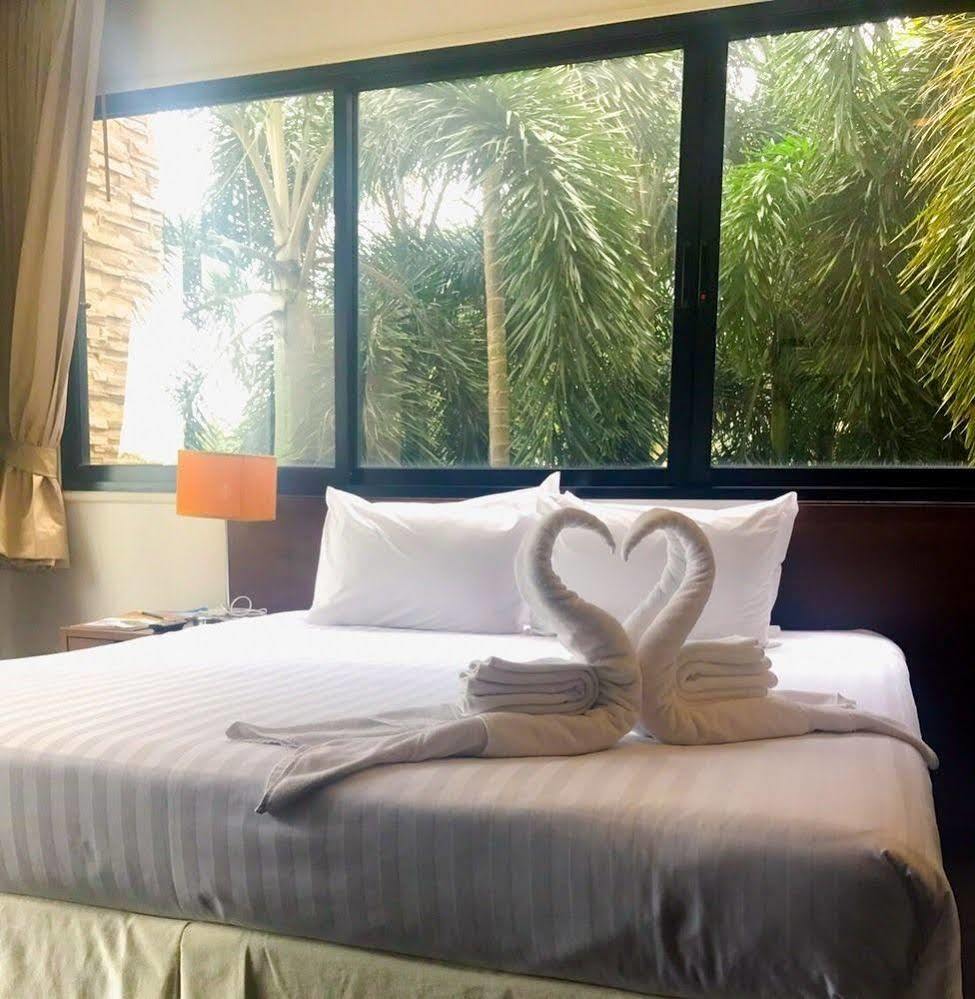 Suwan Golf & Country Club Hotel Nakhon Pathom Buitenkant foto