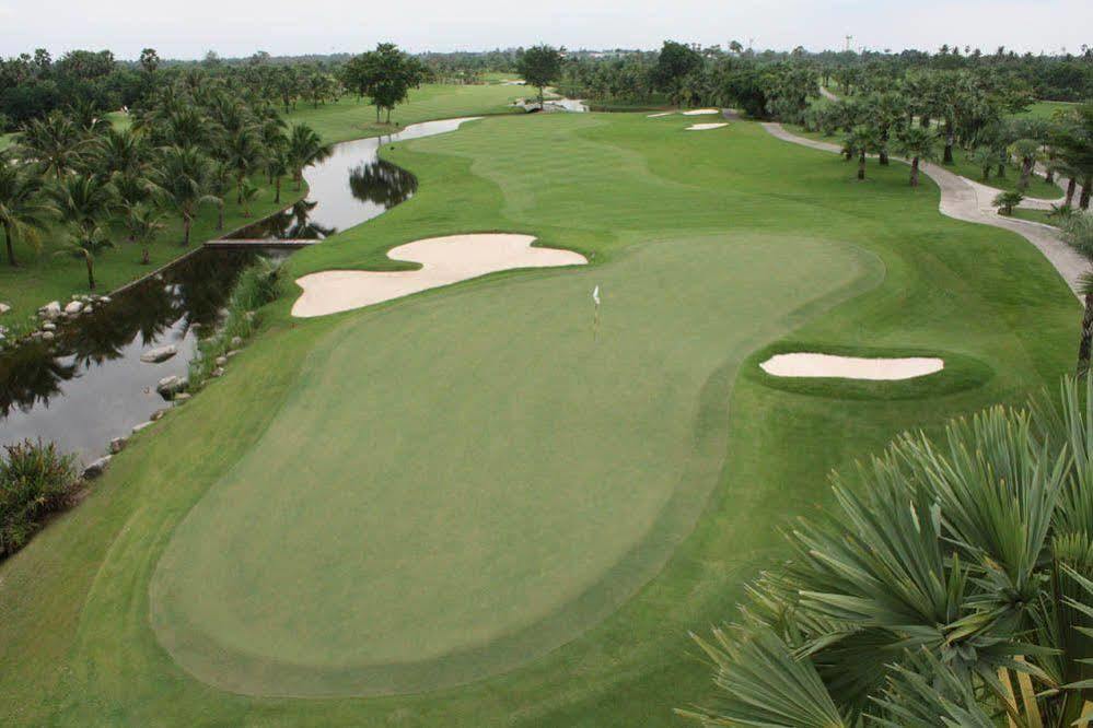 Suwan Golf & Country Club Hotel Nakhon Pathom Buitenkant foto