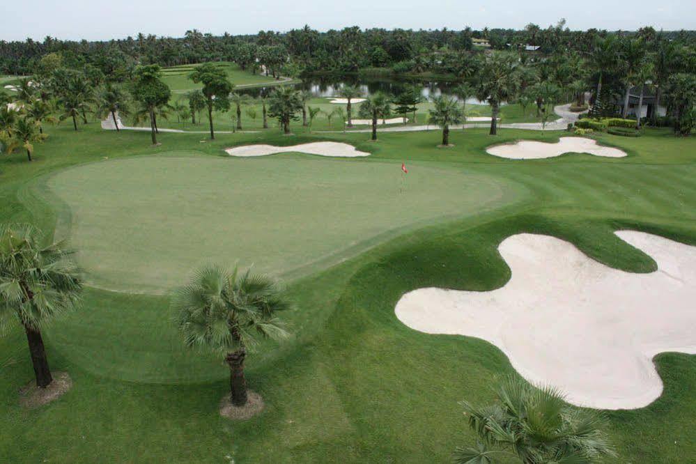 Suwan Golf & Country Club Hotel Nakhon Pathom Buitenkant foto