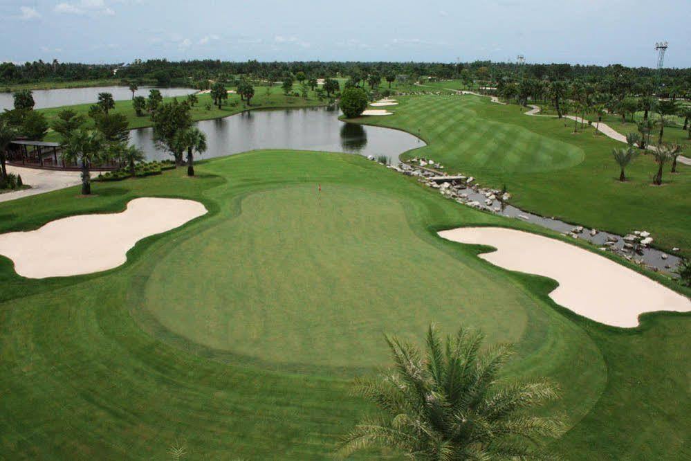 Suwan Golf & Country Club Hotel Nakhon Pathom Buitenkant foto